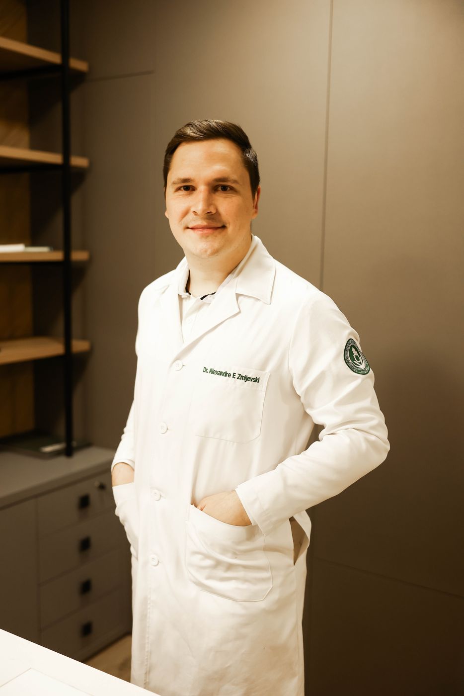 Dr. Alexandre Favero Zmijjevski