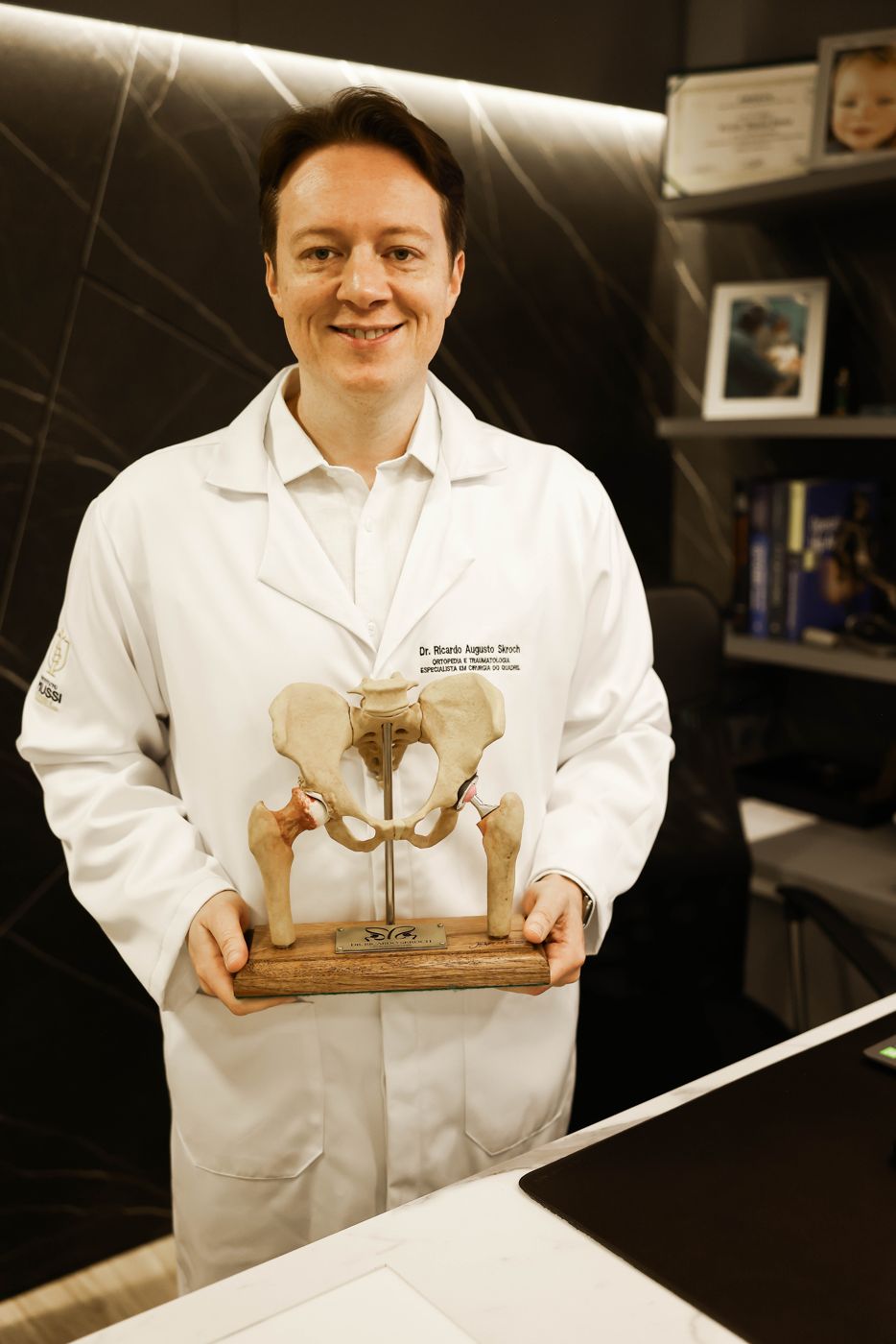 Dr. Ricardo Skroch